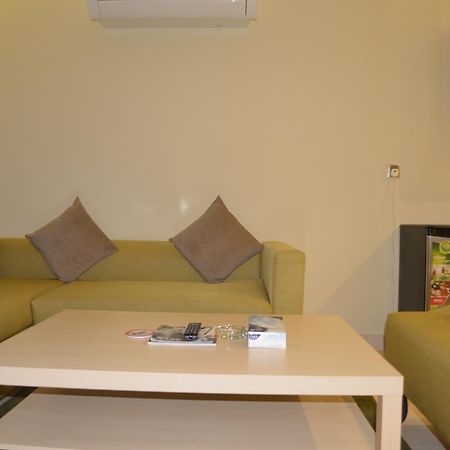 Silver City 2 Business Hotel Apartments เจดดาห์ ภายนอก รูปภาพ